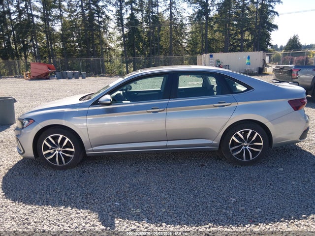 2025 Volkswagen Jetta 1.5t Se მანქანა იყიდება აუქციონზე, vin: 3VW7X7BU4SM072013, აუქციონის ნომერი: 45265970