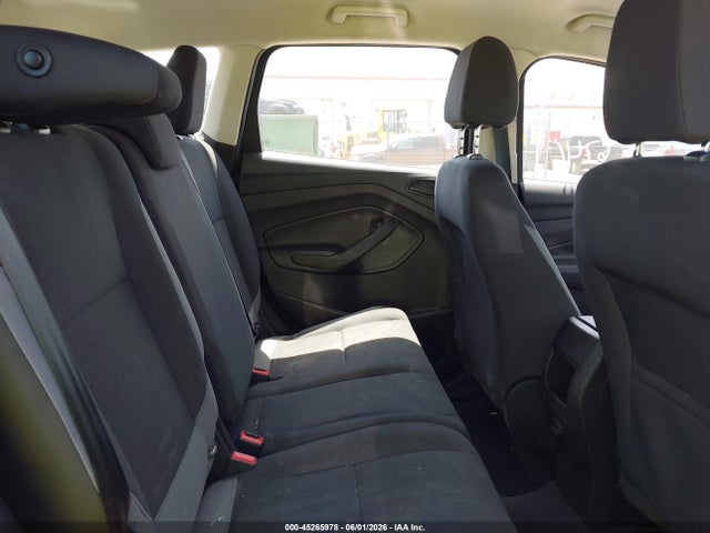 45265978 :رقم المزاد ، 1FMCU0F75FUA16746 vin ، 2015 Ford Escape S مزاد بيع