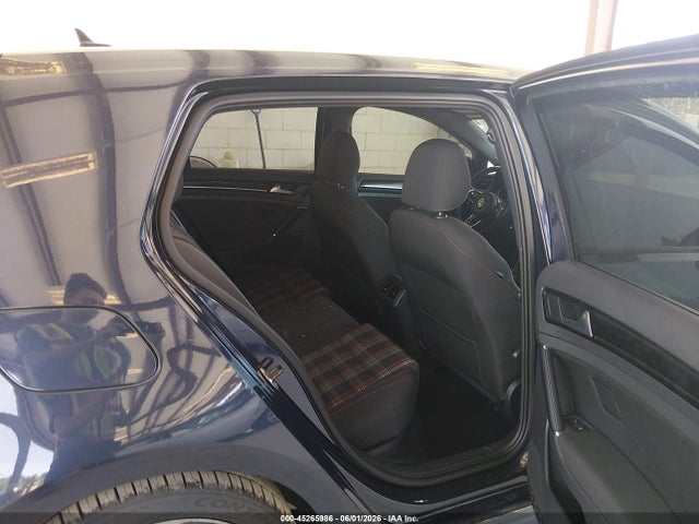 2015 Volkswagen Golf Gti 2.0t S 4-door მანქანა იყიდება აუქციონზე, vin: 3VW5T7AU0FM062038, აუქციონის ნომერი: 45265986