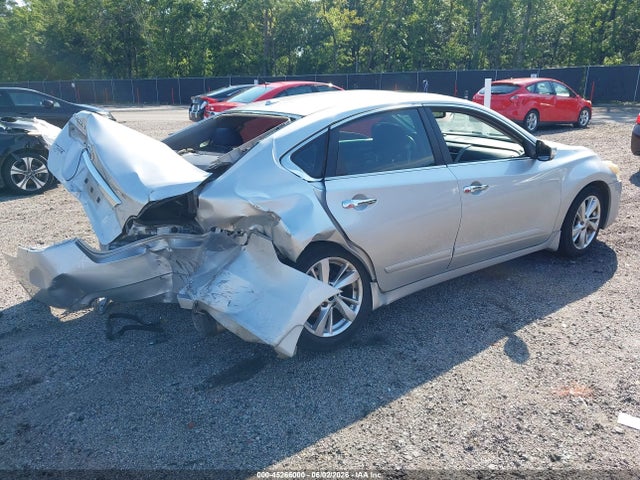 Продажа на аукционе авто 2015 Nissan Altima 2.5 Sl, vin: 1N4AL3AP8FC260930, номер лота: 45266000