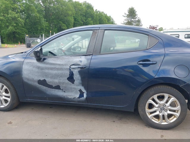 Продаж на аукціоні авто 2018 Toyota Yaris Ia, vin: 3MYDLBYV8JY304657, номер лоту: 45266012