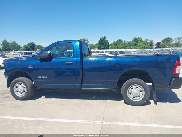 45266015 :رقم المزاد ، 3C6MR4AL1NG189811 vin ، 2022 Ram 2500 Tradesman  4x2 8' Box مزاد بيع