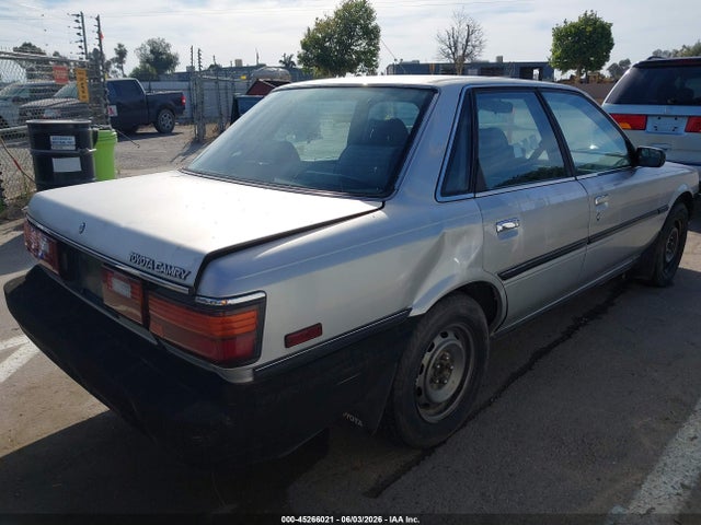 Продажа на аукционе авто 1989 Toyota Camry Dlx, vin: 4T1SV21E0KU083761, номер лота: 45266021