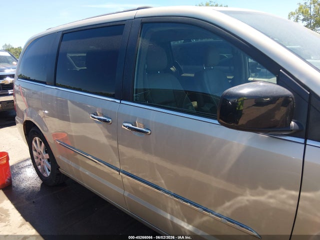 2012 Chrysler Town & Country Touring-l მანქანა იყიდება აუქციონზე, vin: 2C4RC1CG8CR393303, აუქციონის ნომერი: 45266066