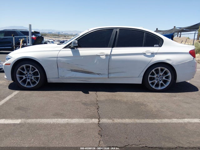 45266126 :رقم المزاد ، WBA3B1C52EK133940 vin ، 2014 Bmw 320i مزاد بيع