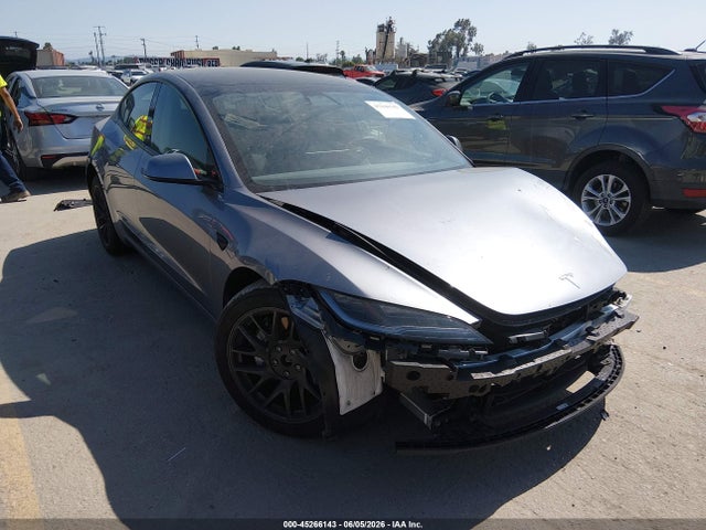 45266143 :رقم المزاد ، 5YJ3E1EB4SF966676 vin ، 2025 Tesla Model 3 Long Range All-wheel Drive مزاد بيع