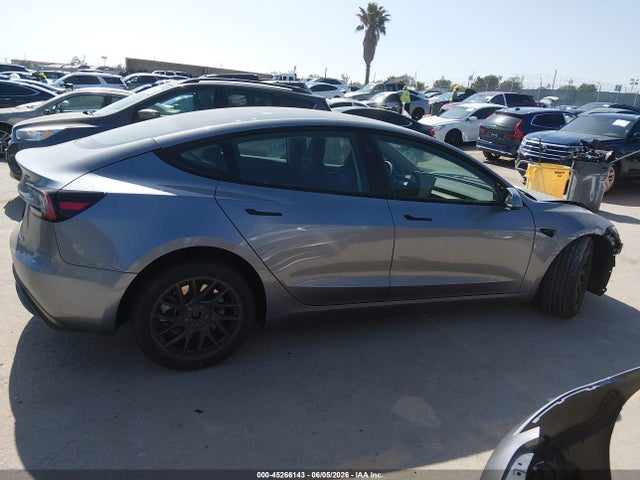 Tesla Model 3 Long Range All-wheel Drive 2025 5YJ3E1EB4SF966676 Image 18
