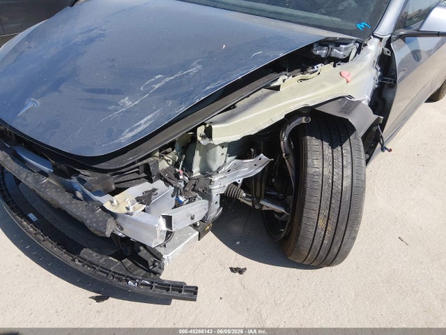 Tesla Model 3 Long Range All-wheel Drive 2025 5YJ3E1EB4SF966676 Image 13