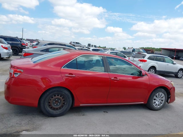 2014 Toyota Camry Le მანქანა იყიდება აუქციონზე, vin: 4T4BF1FK0ER371134, აუქციონის ნომერი: 45266150