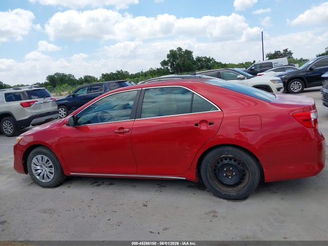 2014 Toyota Camry Le მანქანა იყიდება აუქციონზე, vin: 4T4BF1FK0ER371134, აუქციონის ნომერი: 45266150