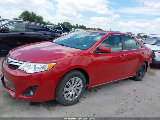 2014 Toyota Camry Le მანქანა იყიდება აუქციონზე, vin: 4T4BF1FK0ER371134, აუქციონის ნომერი: 45266150