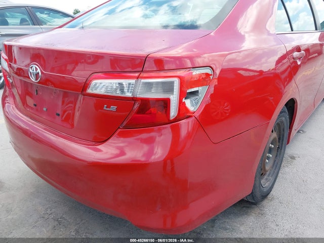 2014 Toyota Camry Le მანქანა იყიდება აუქციონზე, vin: 4T4BF1FK0ER371134, აუქციონის ნომერი: 45266150