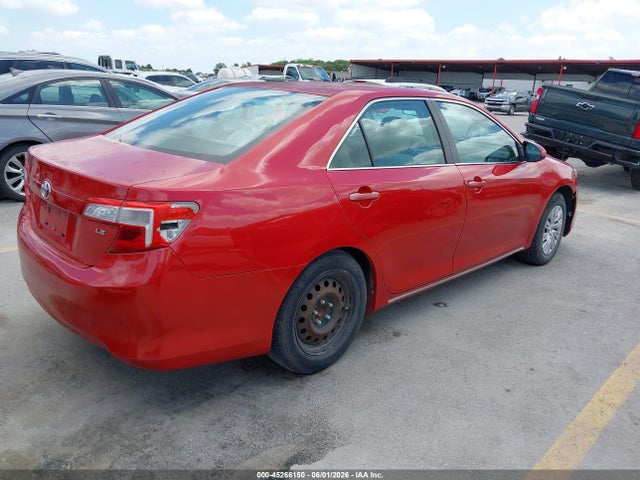 2014 Toyota Camry Le მანქანა იყიდება აუქციონზე, vin: 4T4BF1FK0ER371134, აუქციონის ნომერი: 45266150