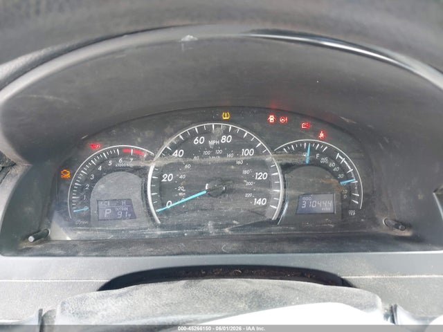 2014 Toyota Camry Le მანქანა იყიდება აუქციონზე, vin: 4T4BF1FK0ER371134, აუქციონის ნომერი: 45266150