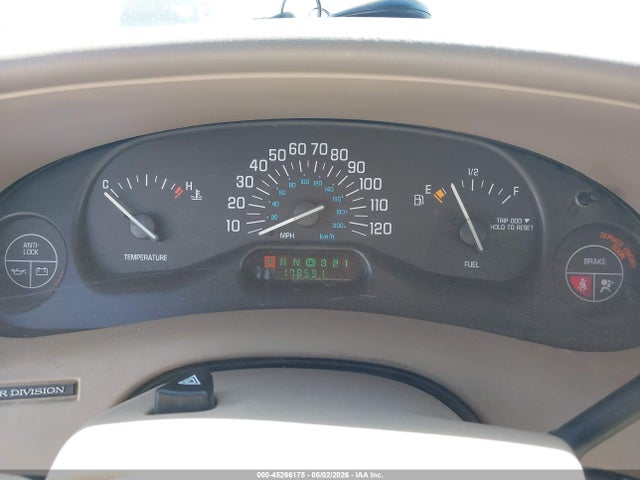 Продаж на аукціоні авто 2001 Buick Century Custom, vin: 2G4WS52J911317848, номер лоту: 45266175