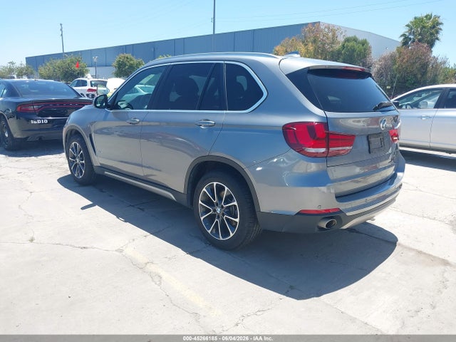 45266185 :رقم المزاد ، 5UXKR0C33H0X77318 vin ، 2017 Bmw X5 Xdrive35i مزاد بيع