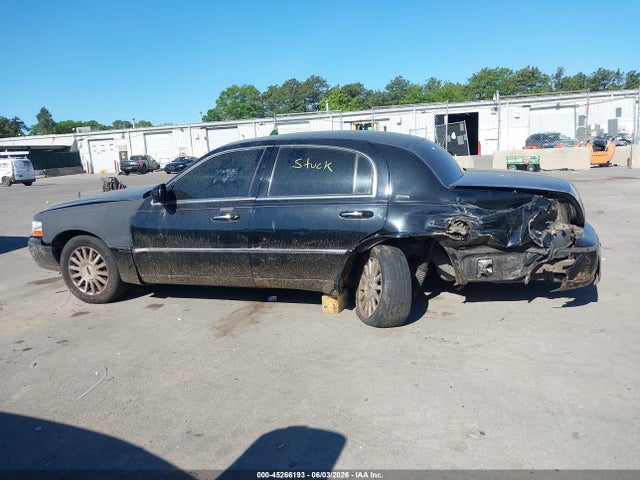 Aukcja sprzedaży 2004 Lincoln Town Car Ultimate, vin: 1LNHM83W74Y680133, numer aukcji: 45266193