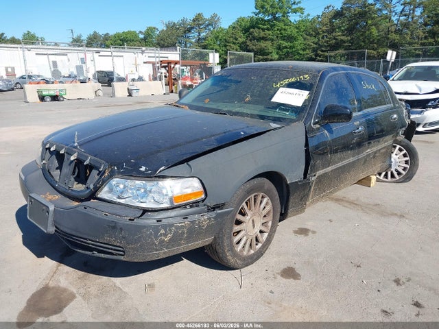 Aukcja sprzedaży 2004 Lincoln Town Car Ultimate, vin: 1LNHM83W74Y680133, numer aukcji: 45266193