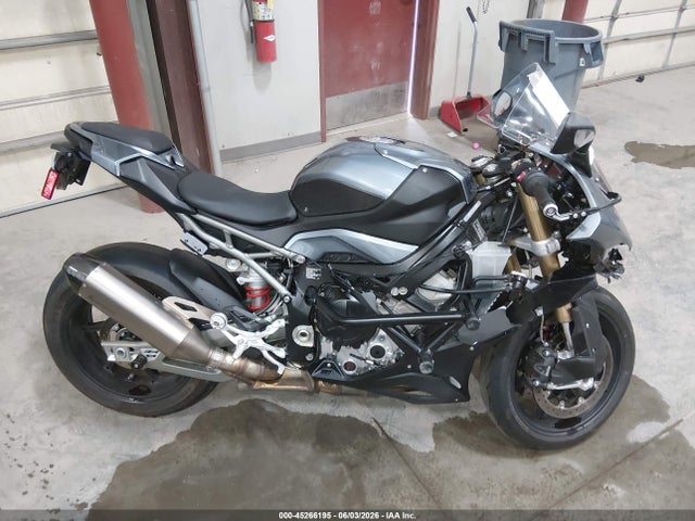 45266195 :رقم المزاد ، WB10P2302S6L81589 vin ، 2025 Bmw S 1000 Rr مزاد بيع
