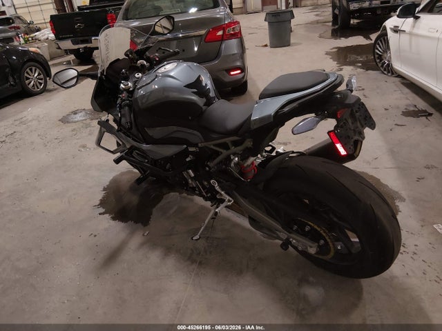45266195 :رقم المزاد ، WB10P2302S6L81589 vin ، 2025 Bmw S 1000 Rr مزاد بيع