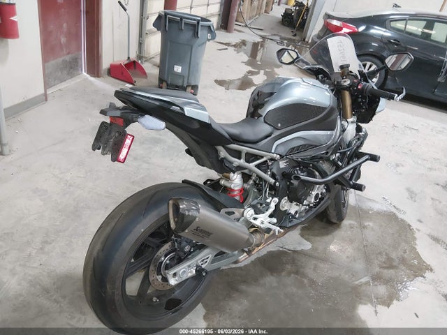 45266195 :رقم المزاد ، WB10P2302S6L81589 vin ، 2025 Bmw S 1000 Rr مزاد بيع