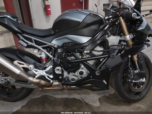 45266195 :رقم المزاد ، WB10P2302S6L81589 vin ، 2025 Bmw S 1000 Rr مزاد بيع