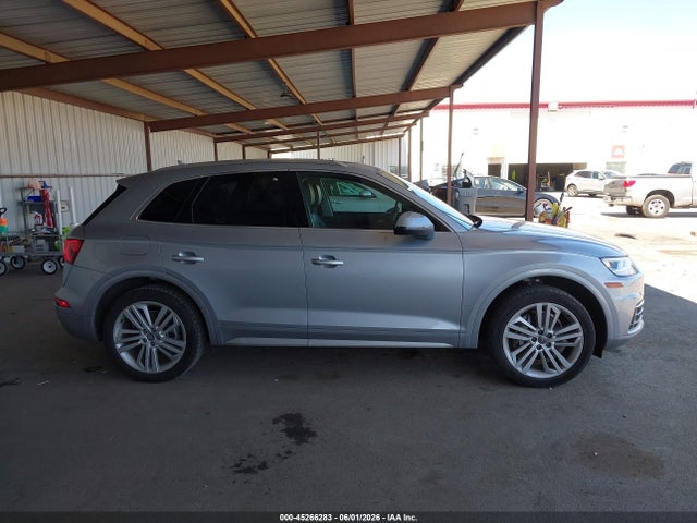 WA1BNAFY5K2103218 Audi Q5 45 Premium