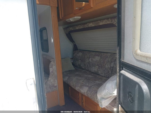 2004 Forest River Flagstaff მანქანა იყიდება აუქციონზე, vin: 4X4TFLB234D080348, აუქციონის ნომერი: 45266288
