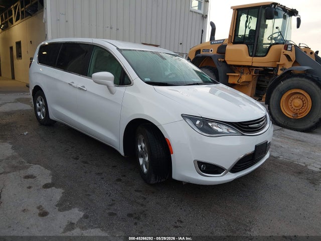 Aukcja sprzedaży 2018 Chrysler Pacifica Hybrid Touring Plus, vin: 2C4RC1H7XJR355223, numer aukcji: 45266292