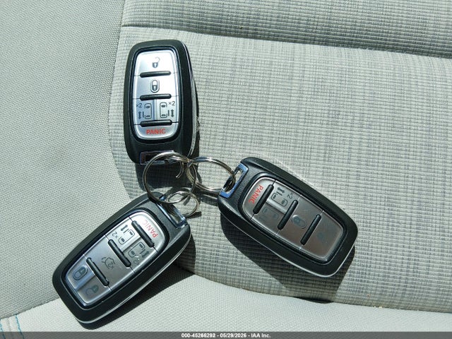 45266292 :رقم المزاد ، 2C4RC1H7XJR355223 vin ، 2018 Chrysler Pacifica Hybrid Touring Plus مزاد بيع