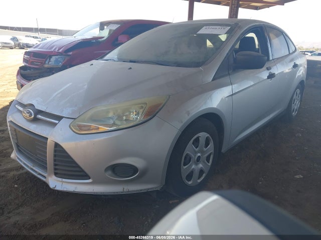 Ford FOCUS S 2014 1FADP3E29EL407738 Image 2