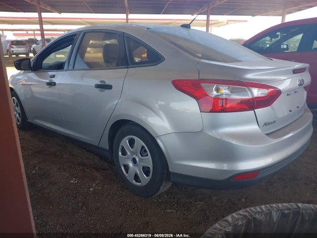 Ford FOCUS S 2014 1FADP3E29EL407738 Image 3