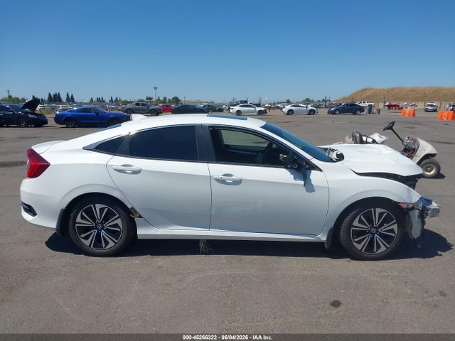 Продажа на аукционе авто 2016 Honda Civic Ex-t, vin: 2HGFC1F37GH647186, номер лота: 45266322