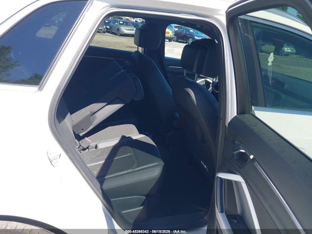 Aukcja sprzedaży 2023 Audi Q3 Premium 45 Tfsi S Line Quattro Tiptronic, vin: WA1DECF31P1109152, numer aukcji: 45266342
