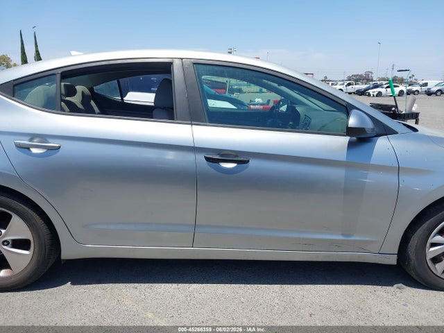 Hyundai ELANTRA SE 2017 5NPD74LFXHH179909 Image 12