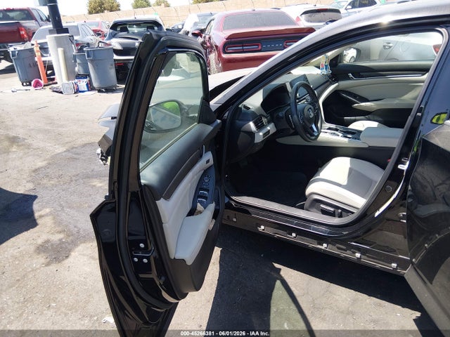 Продажа на аукционе авто 2018 Honda Accord Touring 2.0t, vin: 1HGCV2F94JA004436, номер лота: 45266381