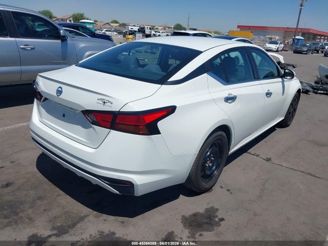 1N4BL4BV6NN349213 Nissan Altima S Fwd