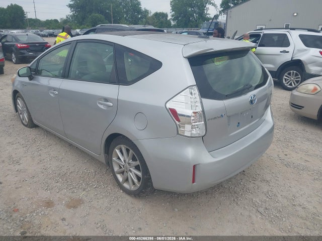 Продажа на аукционе авто 2012 Toyota Prius V Five, vin: JTDZN3EU7C3175323, номер лота: 45266398