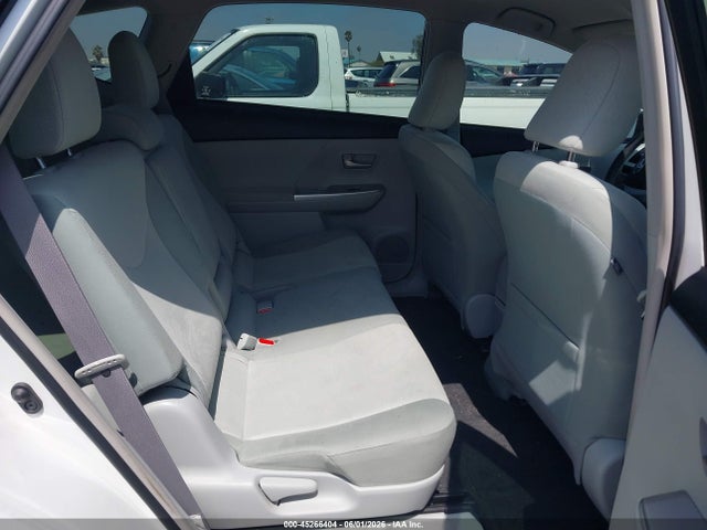 Toyota Prius V Two 2014 JTDZN3EU5EJ011860 Image 8