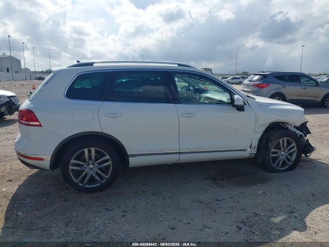 2016 Volkswagen Touareg Vr6 Lux მანქანა იყიდება აუქციონზე, vin: WVGEF9BP7GD001146, აუქციონის ნომერი: 45266442