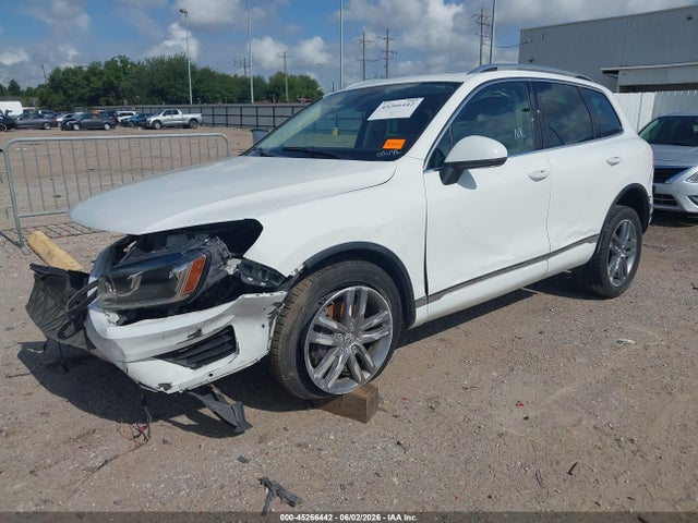 2016 Volkswagen Touareg Vr6 Lux მანქანა იყიდება აუქციონზე, vin: WVGEF9BP7GD001146, აუქციონის ნომერი: 45266442
