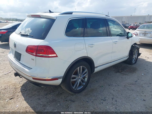 2016 Volkswagen Touareg Vr6 Lux მანქანა იყიდება აუქციონზე, vin: WVGEF9BP7GD001146, აუქციონის ნომერი: 45266442