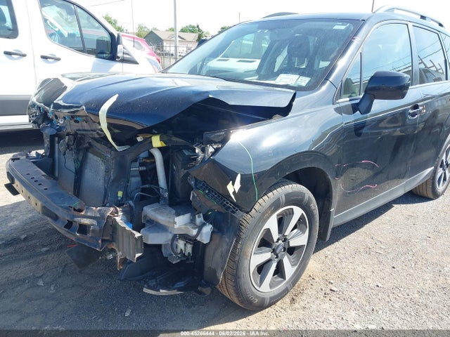 Продаж на аукціоні авто 2018 Subaru Forester 2.5i Premium, vin: JF2SJAEC5JH457602, номер лоту: 45266444