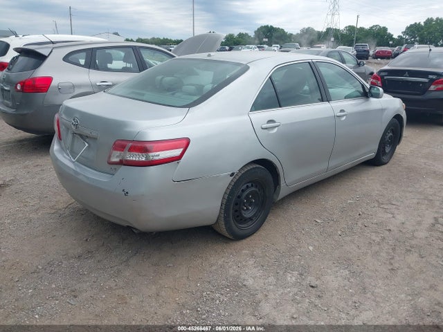 45266467 :رقم المزاد ، 4T1BF3EK7BU188221 vin ، 2011 Toyota Camry Le مزاد بيع