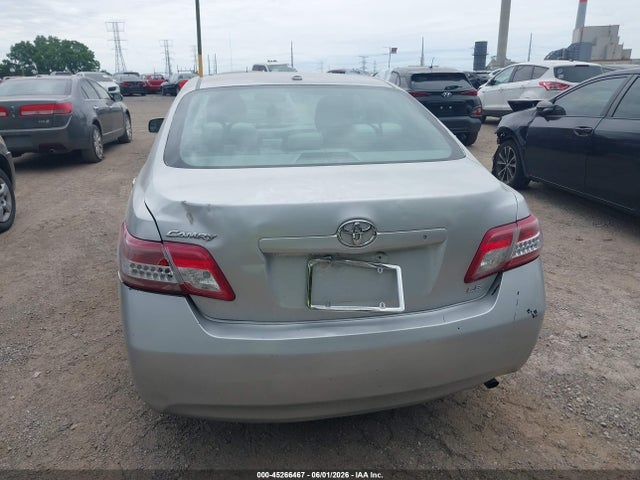 45266467 :رقم المزاد ، 4T1BF3EK7BU188221 vin ، 2011 Toyota Camry Le مزاد بيع