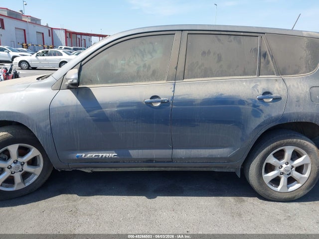 45266503 :رقم المزاد ، 2T3YL4DV3DW001586 vin ، 2013 Toyota Rav4 Ev مزاد بيع
