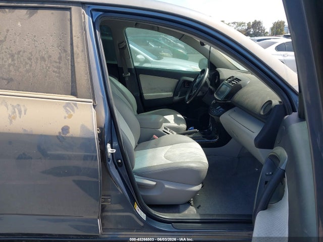 45266503 :رقم المزاد ، 2T3YL4DV3DW001586 vin ، 2013 Toyota Rav4 Ev مزاد بيع