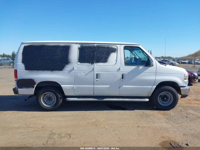 1FTNE2EW4EDA18601 Ford E-250 Commercial
