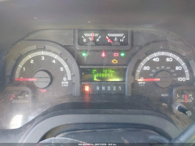 1FTNE2EW4EDA18601 Ford E-250 Commercial