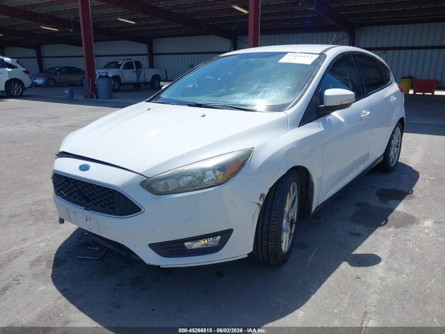 Ford FOCUS SE 2015 1FADP3K24FL300764 Image 2